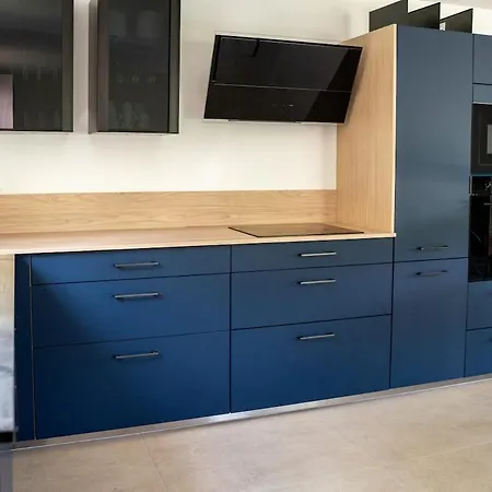 Lou Tavan - Renovee Avec Piscine & Jacuzzi - 4 Villa *