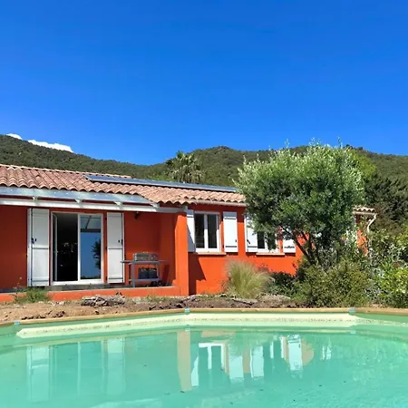 Lou Tavan - 4 - Piscine & Jacuzzi Villa