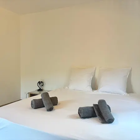 Lou Tavan - Renovee Avec Piscine & Jacuzzi - 4