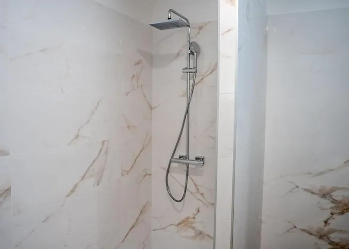 Lou Tavan - Renovee Avec Piscine & Jacuzzi - 4 Villa *