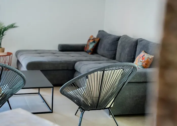 Lou Tavan - Renovee Avec Piscine & Jacuzzi - 4