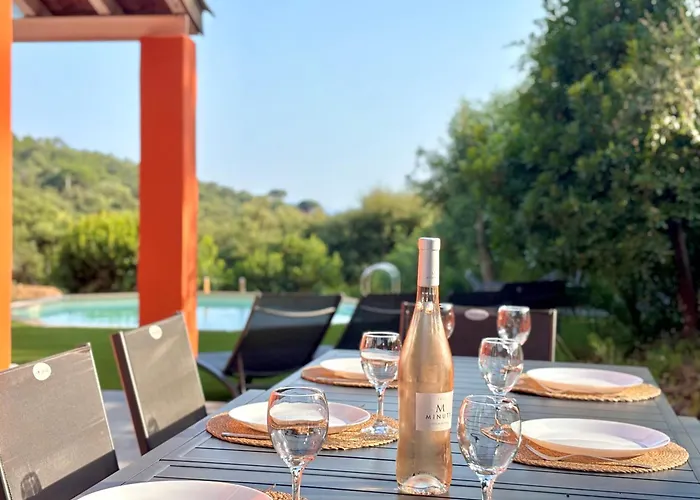 Lou Tavan - Renovee Avec Piscine & Jacuzzi - 4 * Le Lavandou