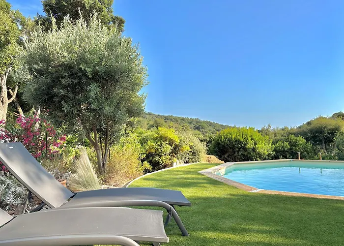 Villa Lou Tavan - Renovee Avec Piscine & Jacuzzi - 4 *