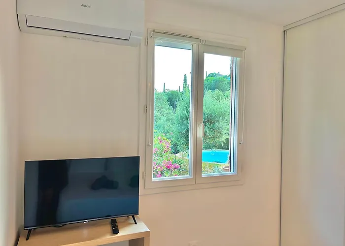 Lou Tavan - Renovee Avec Piscine & Jacuzzi - 4 Villa Le Lavandou